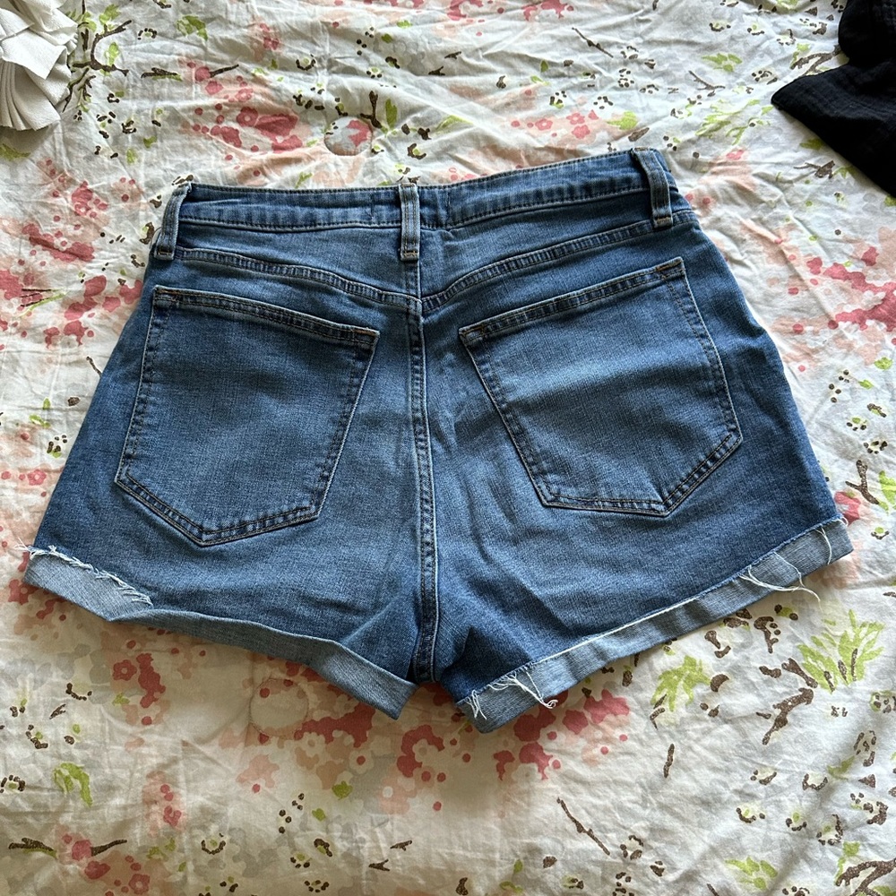 Abercrombie High Rise Short Curve Love